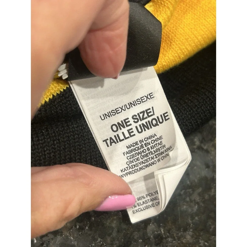 THE NORTH FACE Seven Summit Patch Beanie Hat Arrowwood Yellow Black Unisex OS